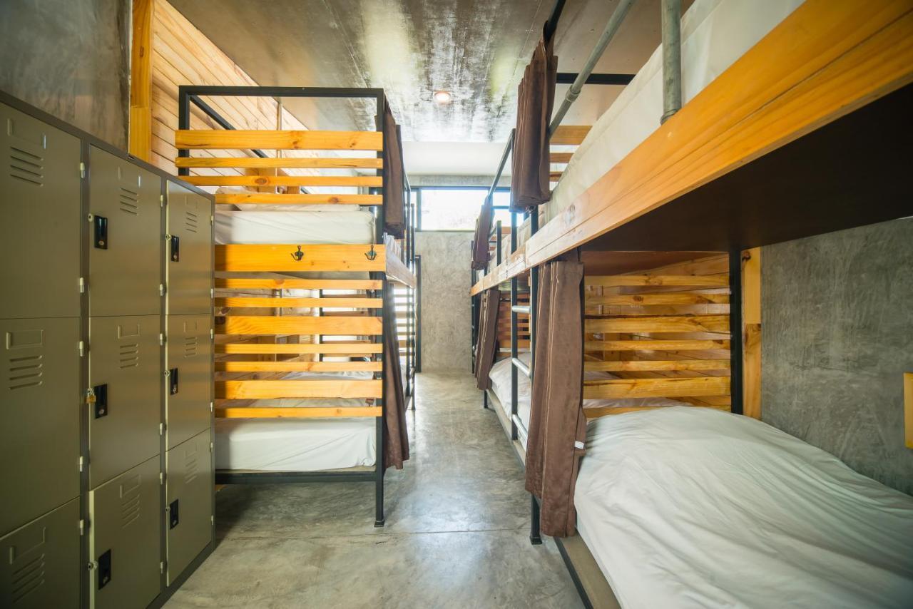 Chillhub Hostel Phuket Банг Тао Бийч Екстериор снимка